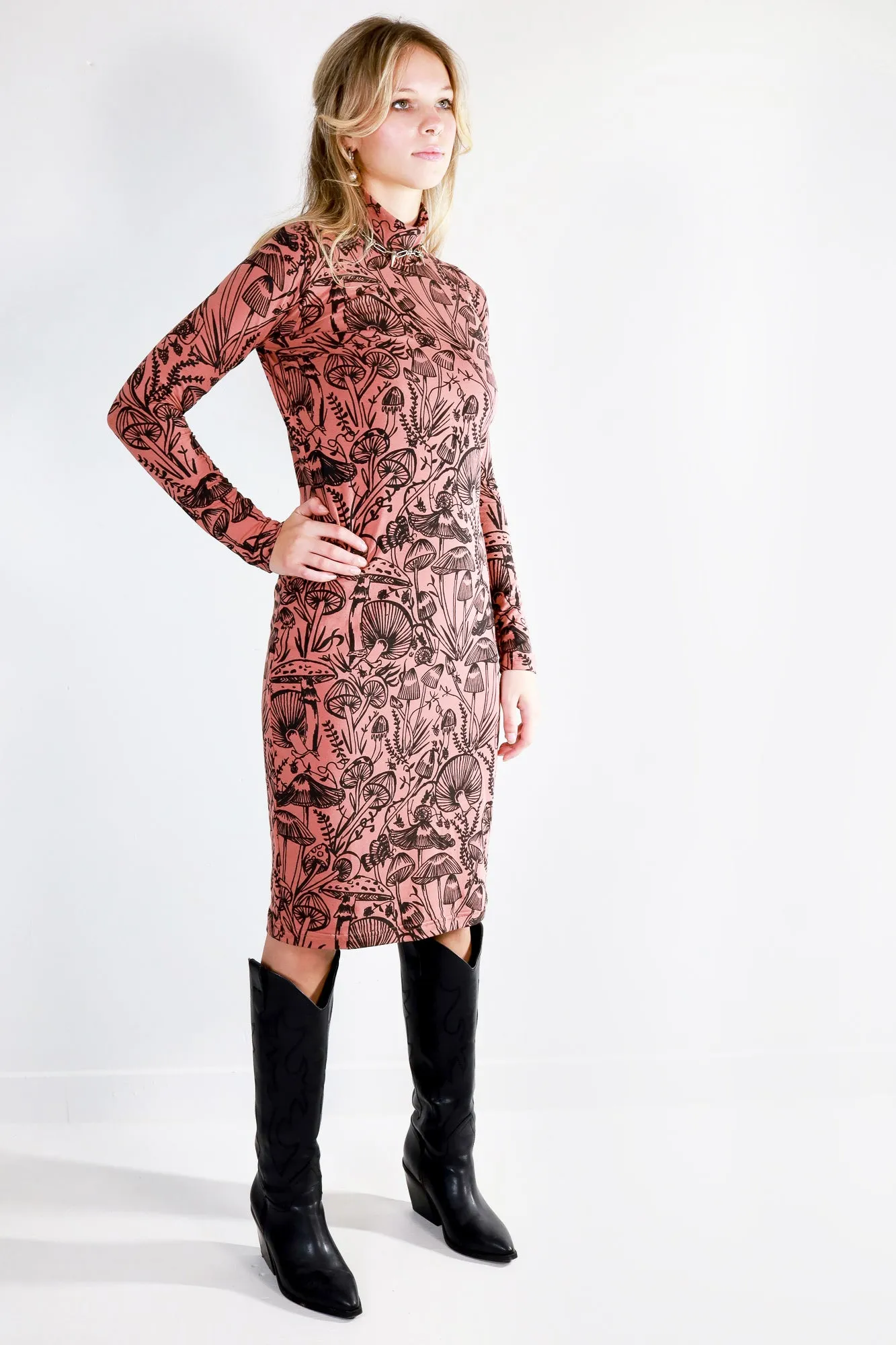 Black on Mulberry Shroomed Bandit Dress