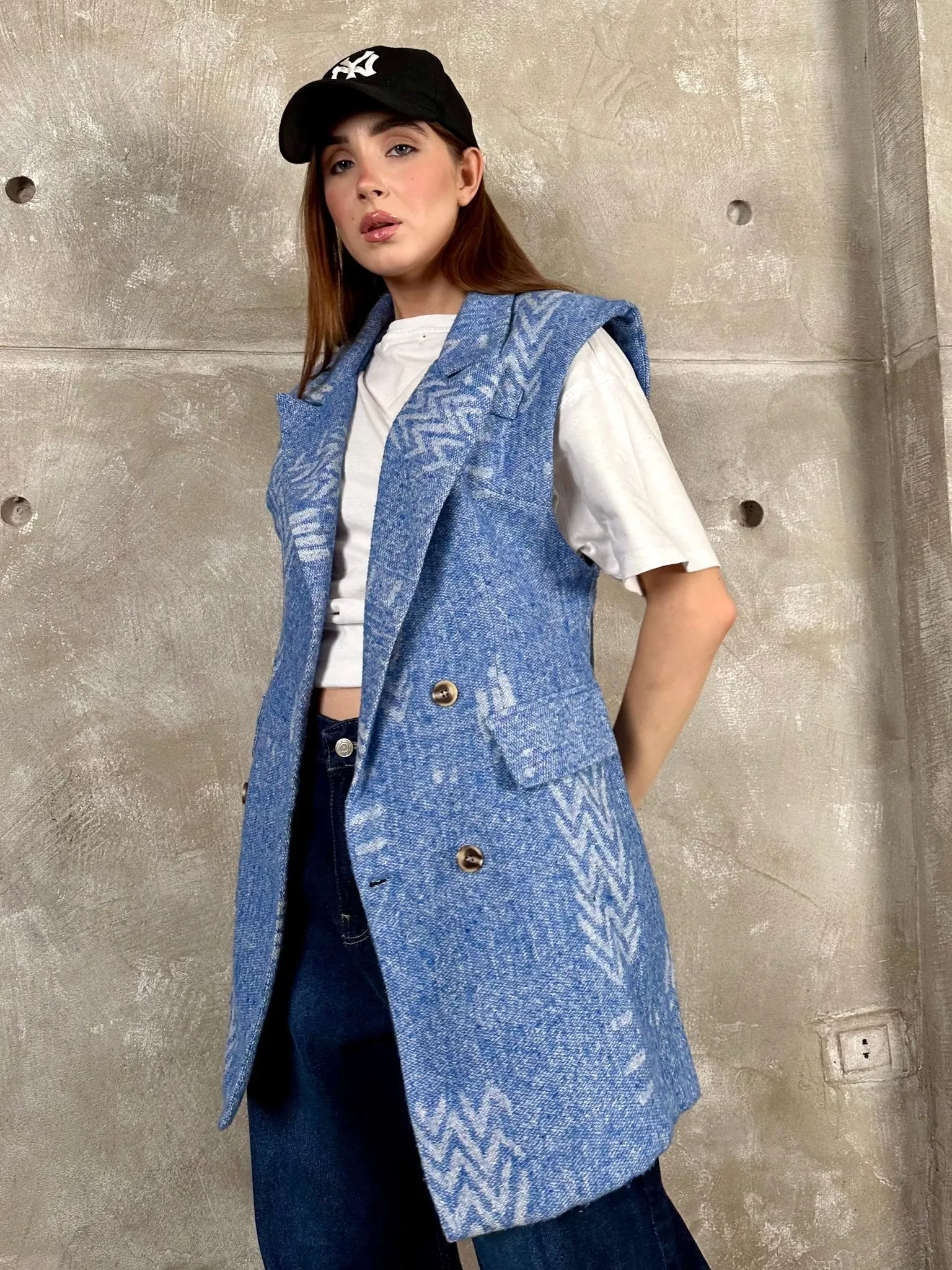 Light Wool Sleeveless Blazer